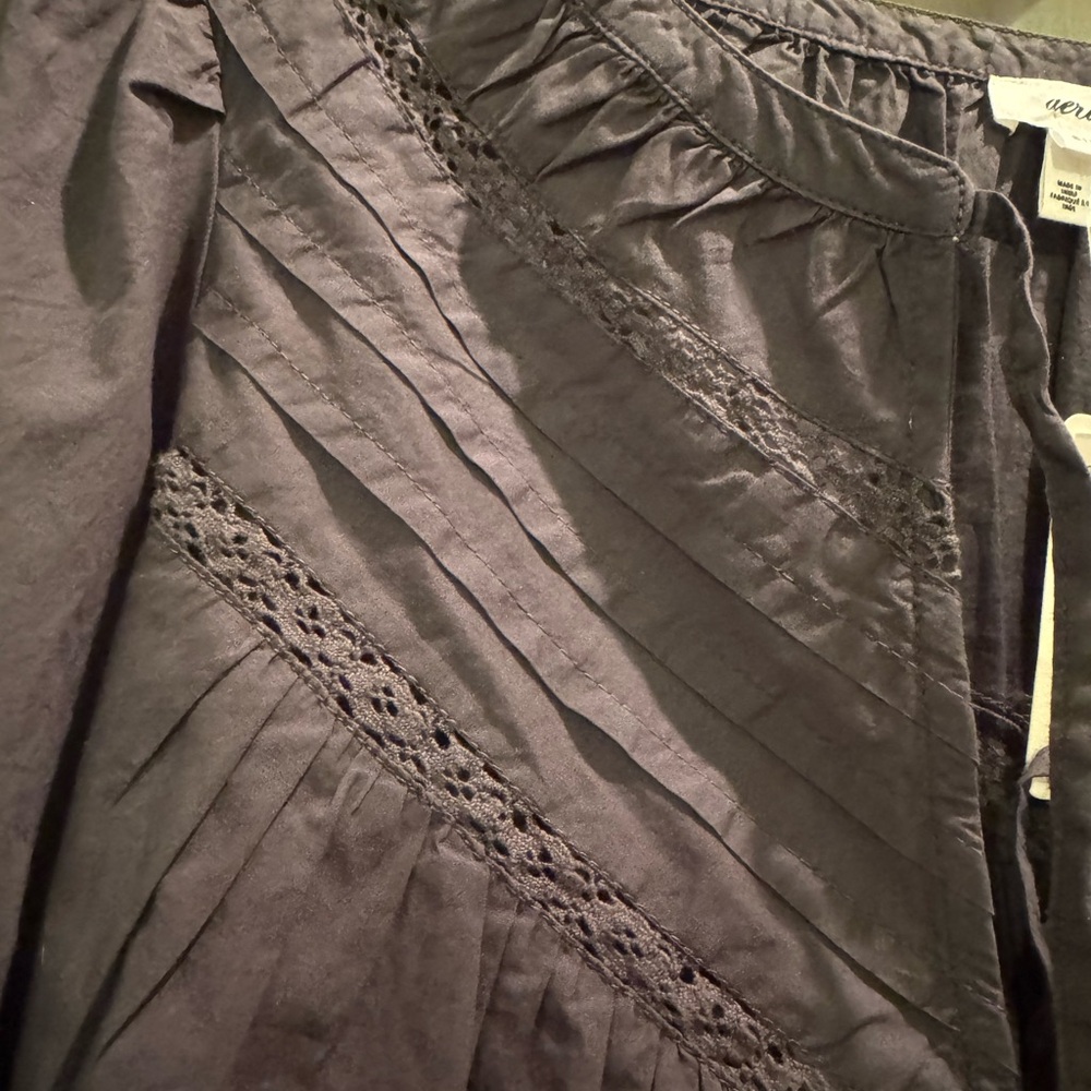 NWT Aerie Charcoal Smocked Blouse. Size Small With Balloon Sleeves - Picture 4 of 11